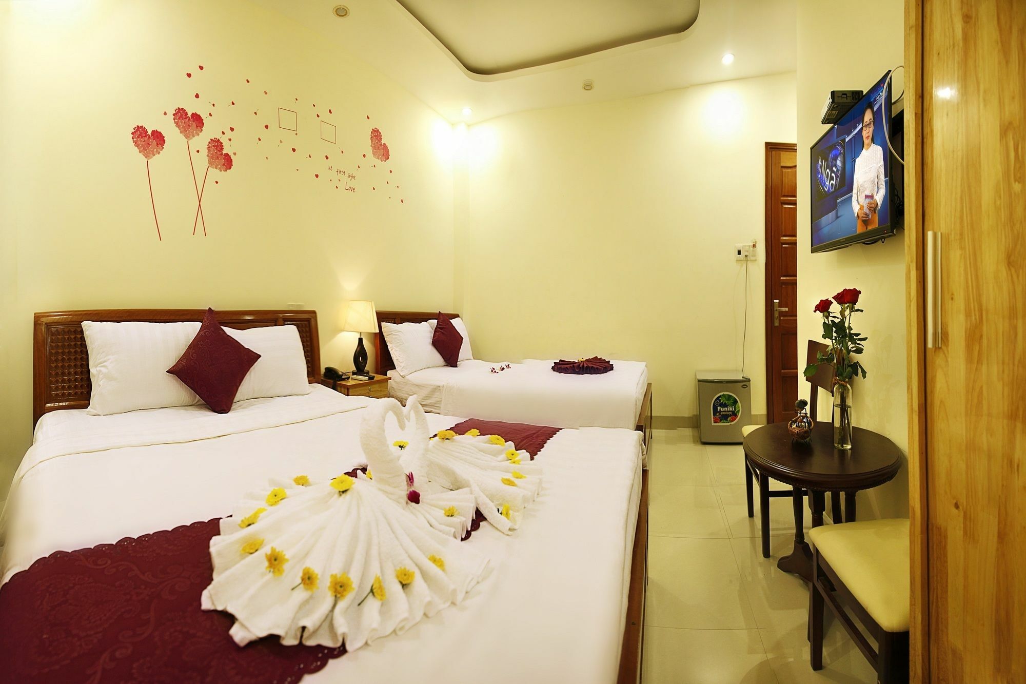 Victori Hotel Danang Extérieur photo